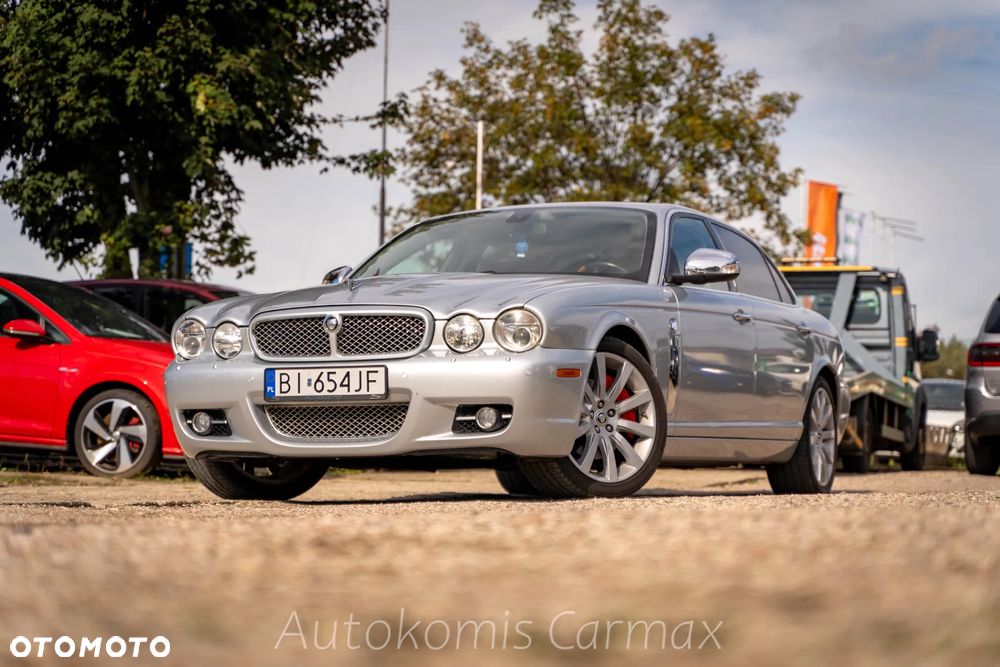Jaguar XJ