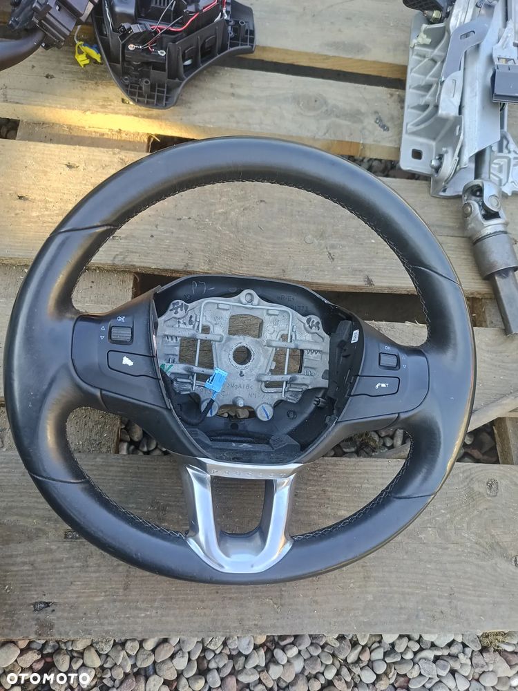 PEUGEOT 2008 KIEROWNICA Z MULTIFUNCKJĄ - 1