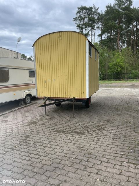 Inny barakowóz sanitarny ROLLAND - 2