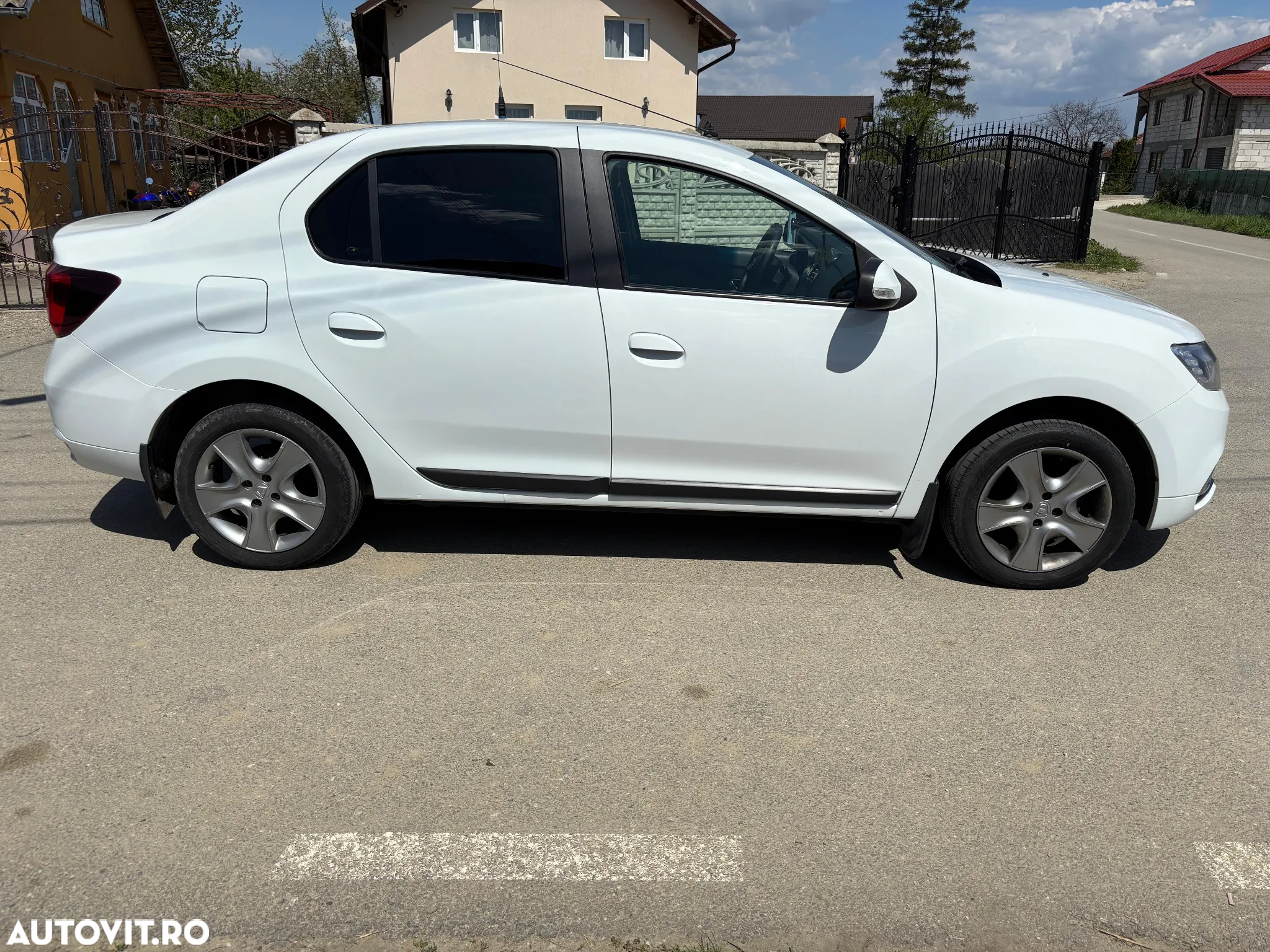 Dacia Logan - 5
