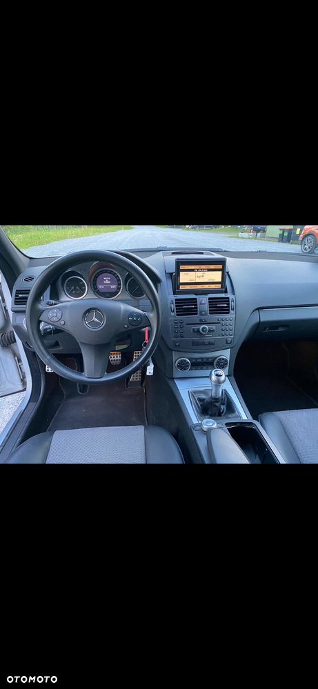 Mercedes-Benz Klasa C 220 CDI DPF BlueEFFICIENCY SPORT EDITION - 15