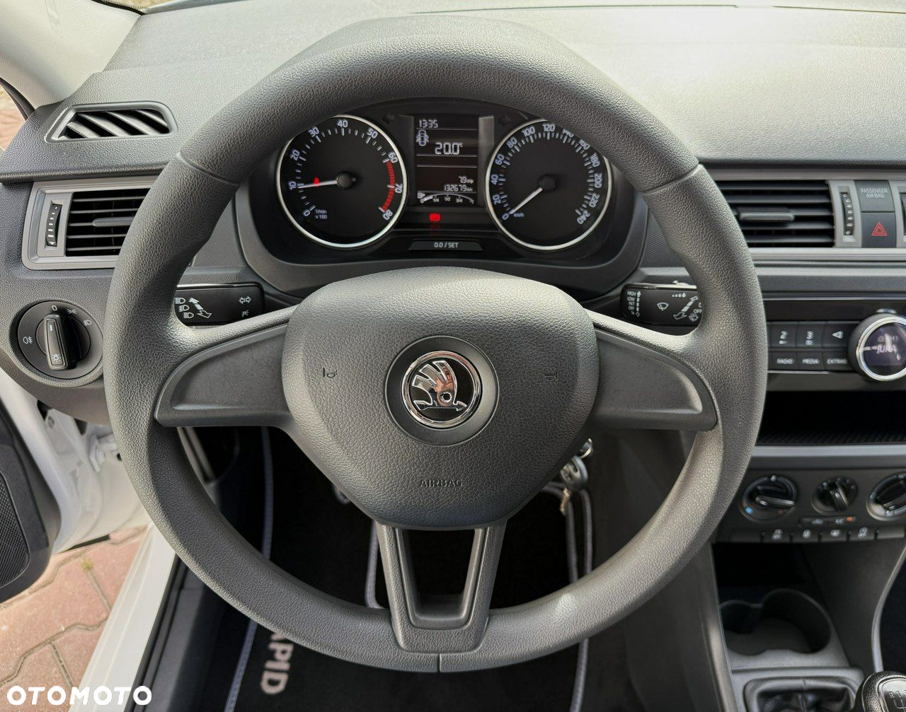 Skoda RAPID Spaceback 1.2 TSI (Green tec) Emotion Plus - 24