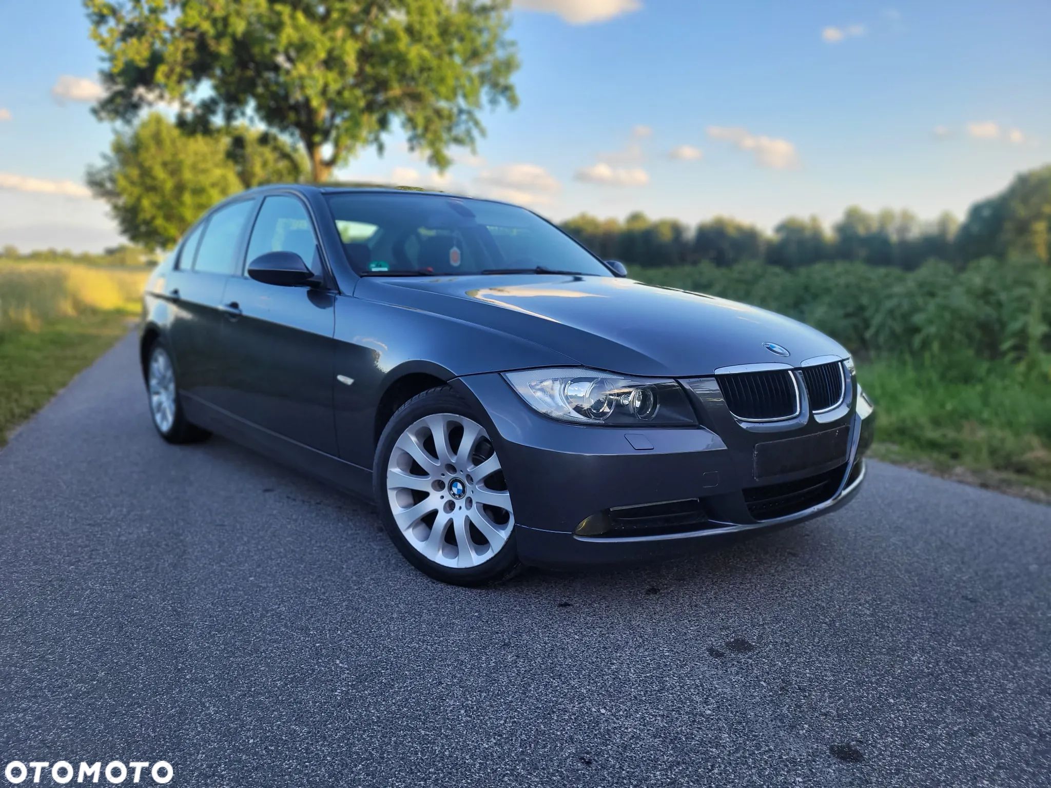 BMW Seria 3 318d - 1
