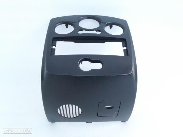 Moldura / Estrutura Consola Central / Rádio Renault Clio Iii (Br0/1, C - 1