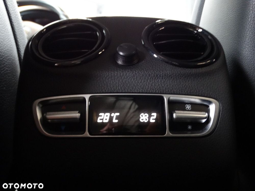 Mercedes-Benz GLC - 23