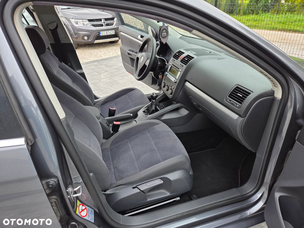 Volkswagen Jetta 2.0 FSI Comfortline - 21