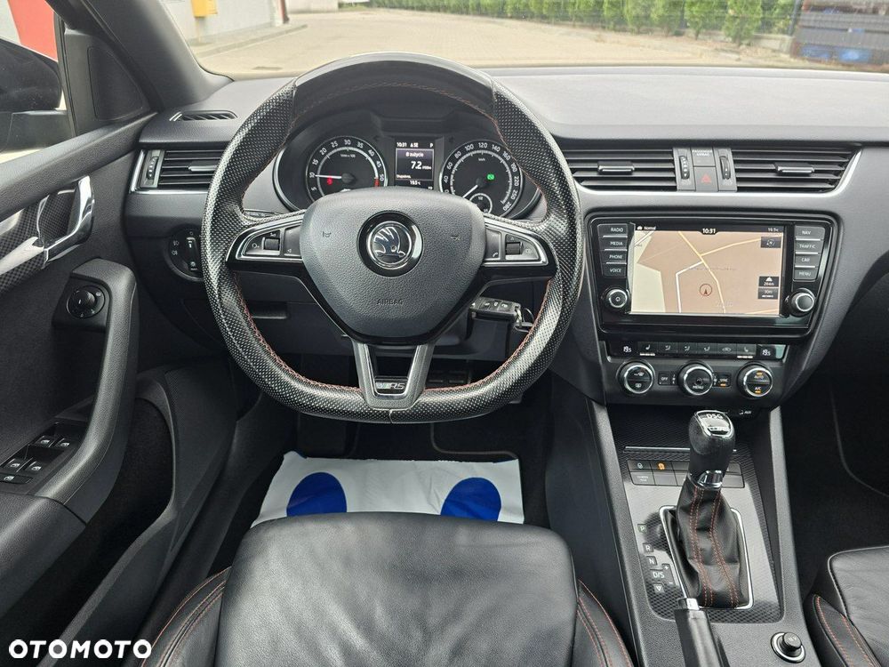 Skoda Octavia 2.0 TDI RS Challenge DSG - 23