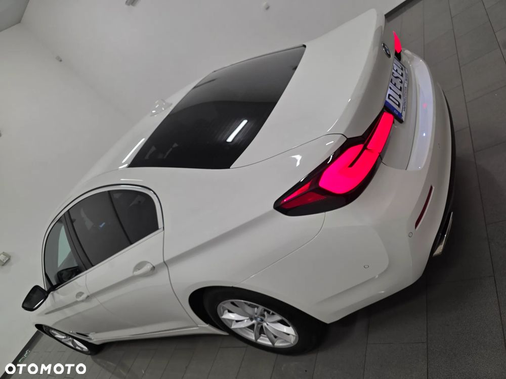 BMW Seria 5 518d mHEV Luxury Line sport - 35