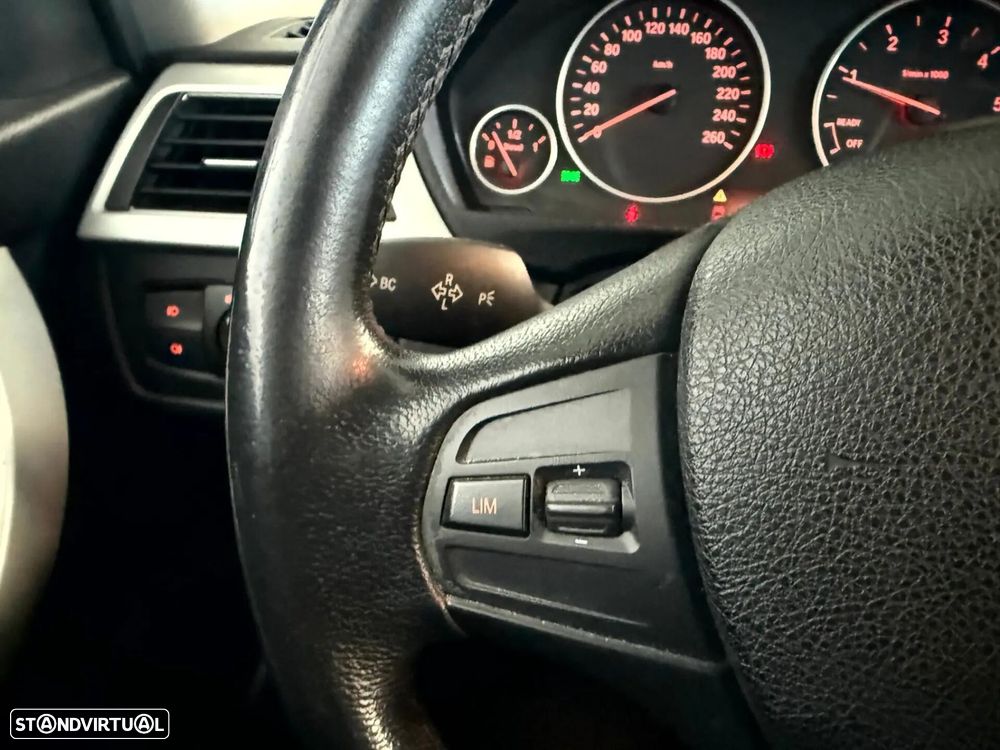 BMW 318 d Navigation - 25