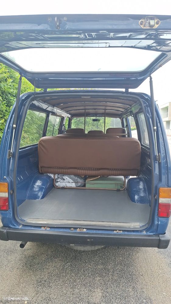 Toyota HiAce - 10