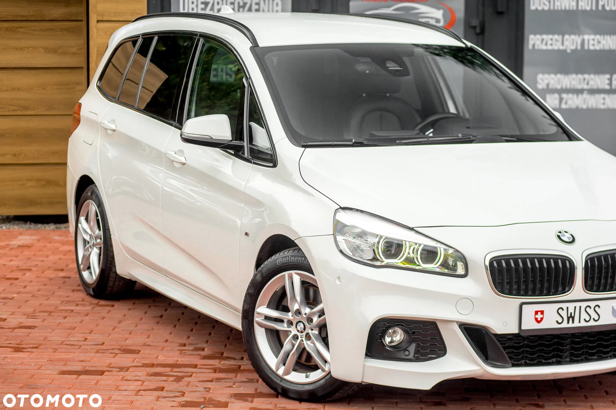 BMW Seria 2 220d Active Tourer xDrive M Sport - 2