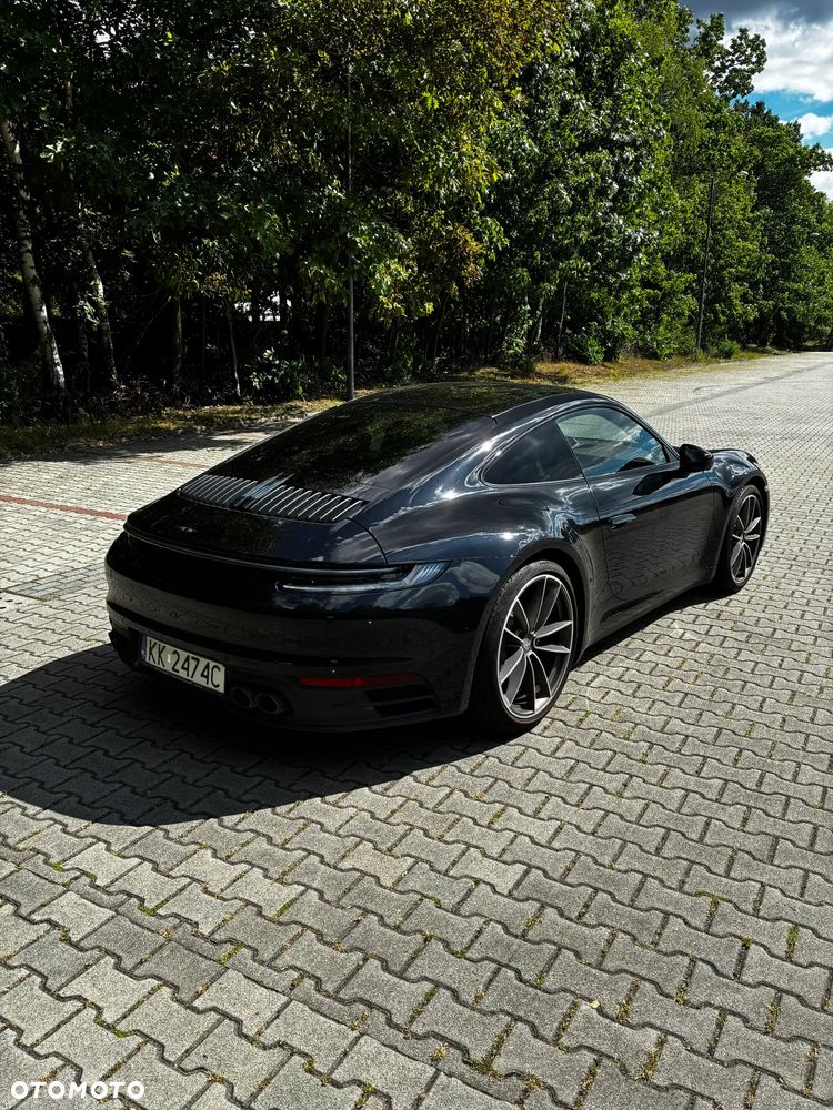 Porsche 911 Carrera 4 - 4