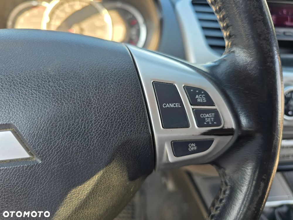 Mitsubishi L200 - 27