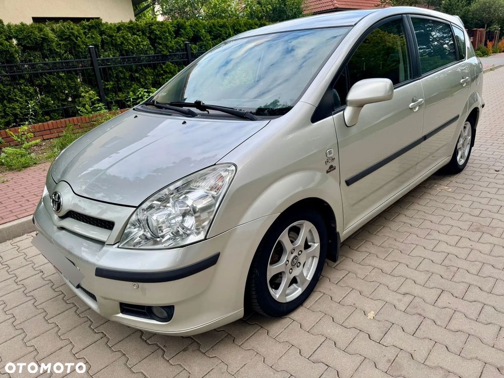 Toyota Corolla Verso 2.0 D-4D Executive - 1