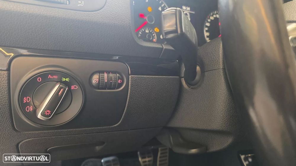 VW Scirocco 2.0 TDI Sport - 40