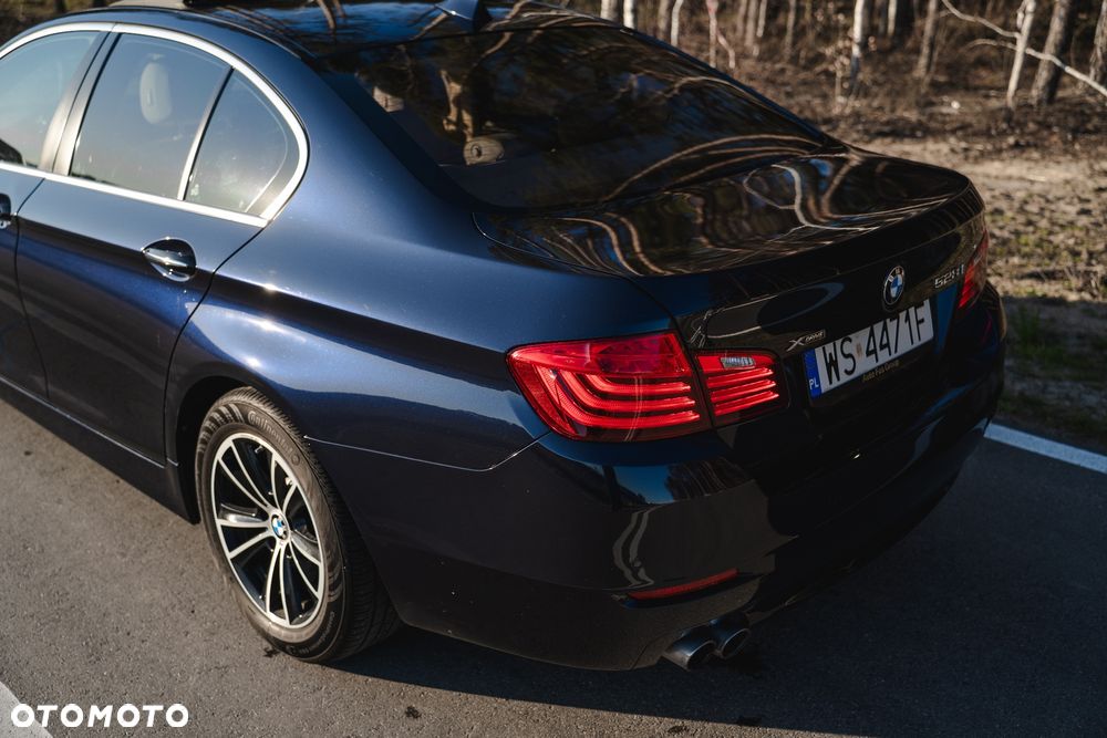 BMW Seria 5 528i xDrive Luxury Line - 10