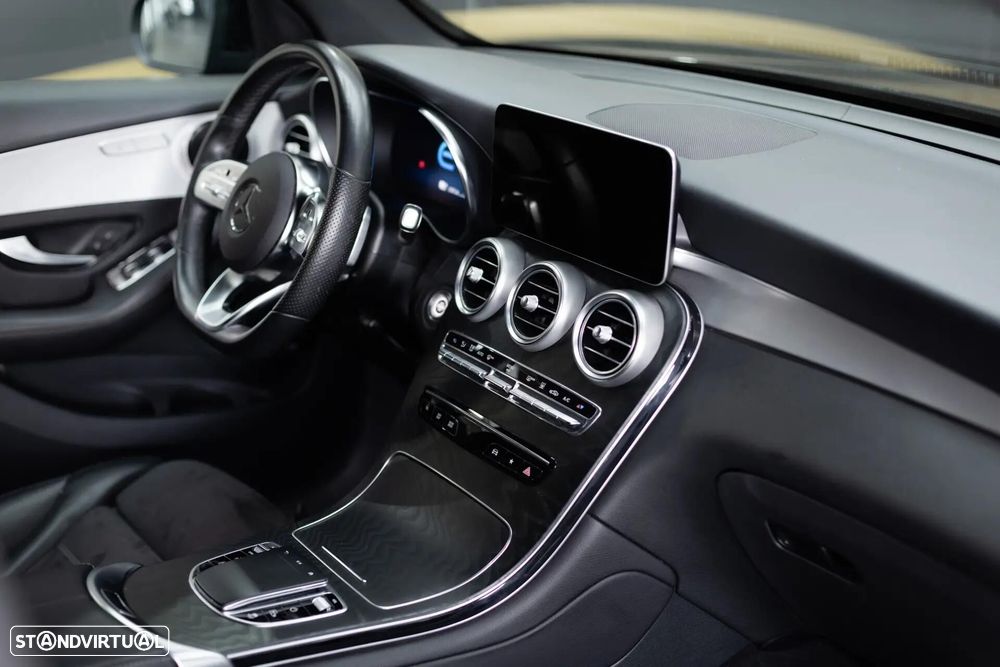 Mercedes-Benz GLC 300 de 4Matic 9G-TRONIC AMG Line - 23