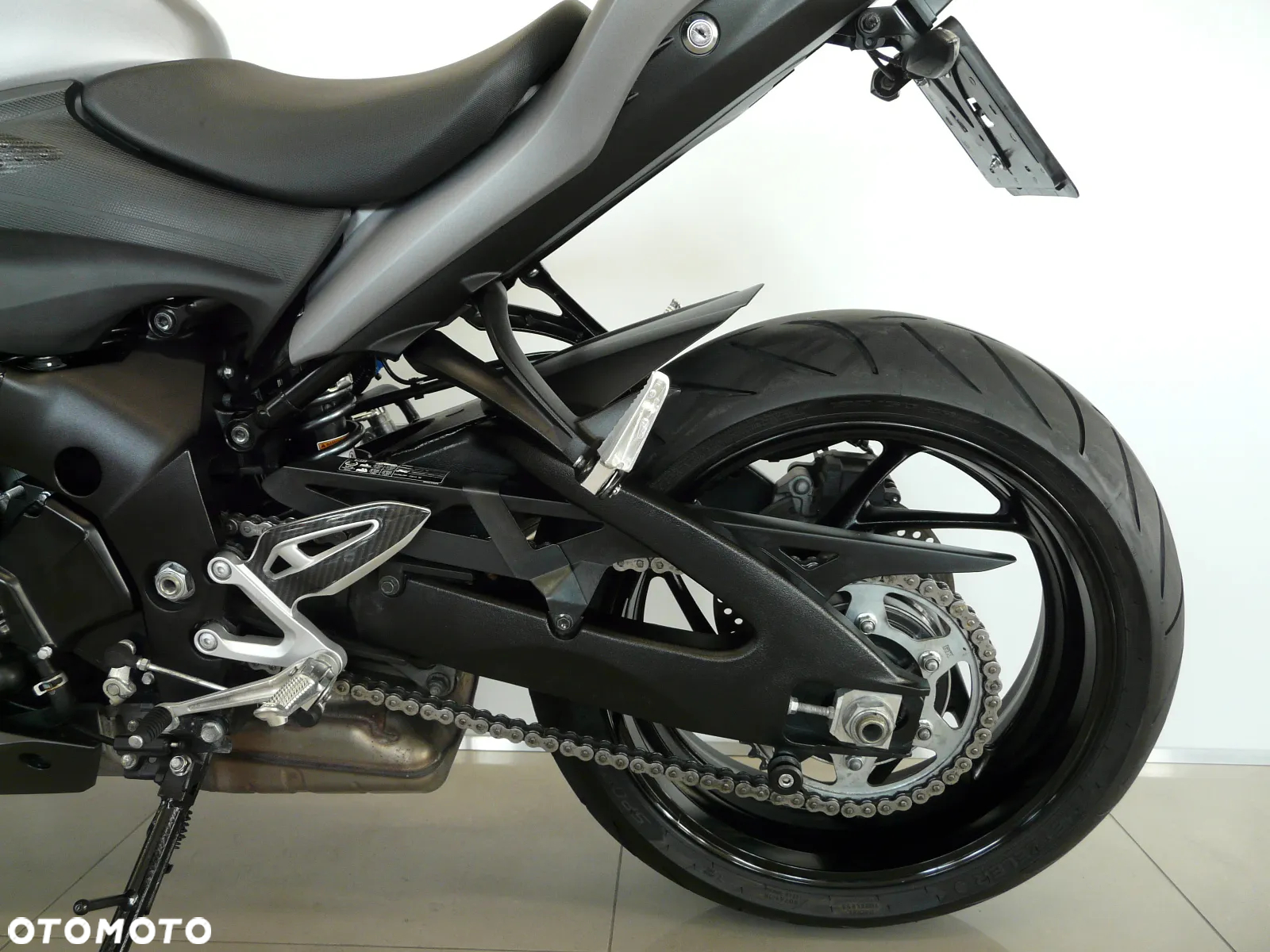 Suzuki GSX 1000 - 8