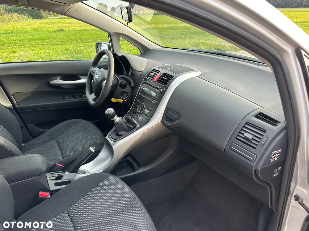 Toyota Auris 1.4 D-4D - 7