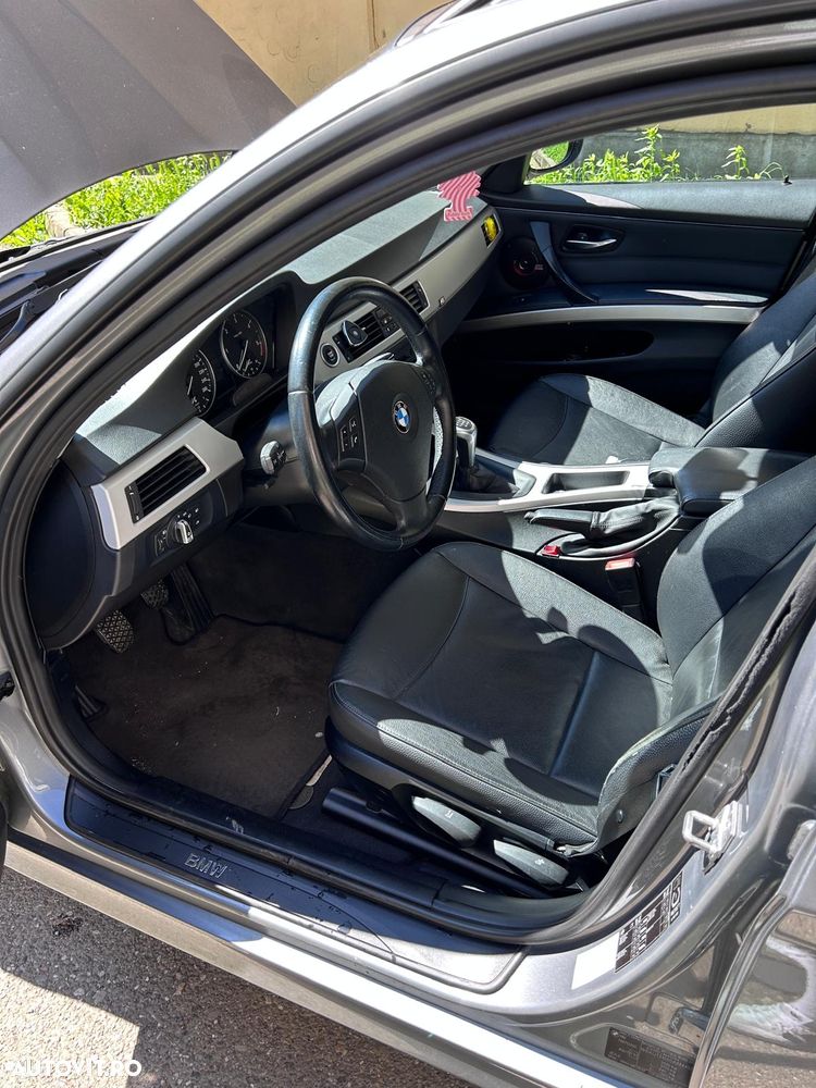 BMW Seria 3 318d - 3