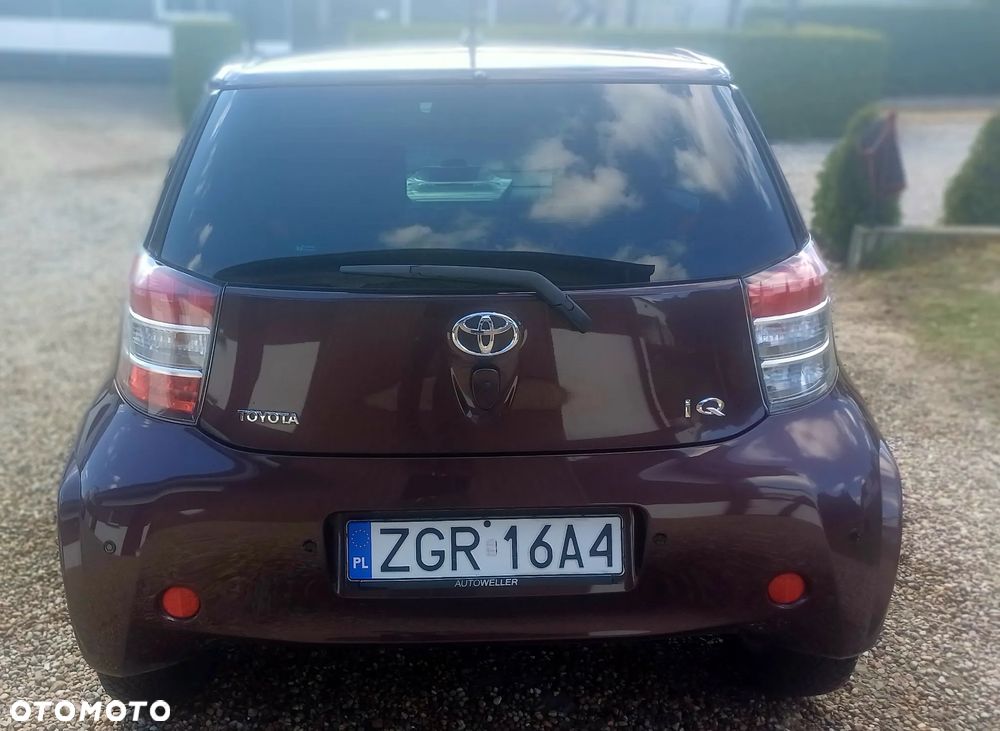 Toyota iQ 1.0 Luna CVT - 8