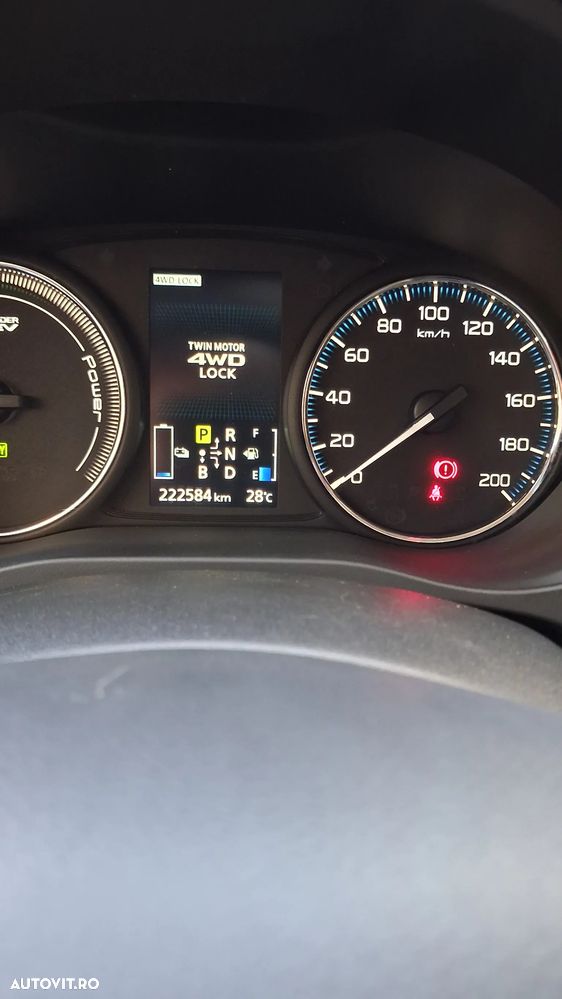 Mitsubishi Outlander 2.0 Litre DOHC MIVEC 4WD Instyle Navi - 16