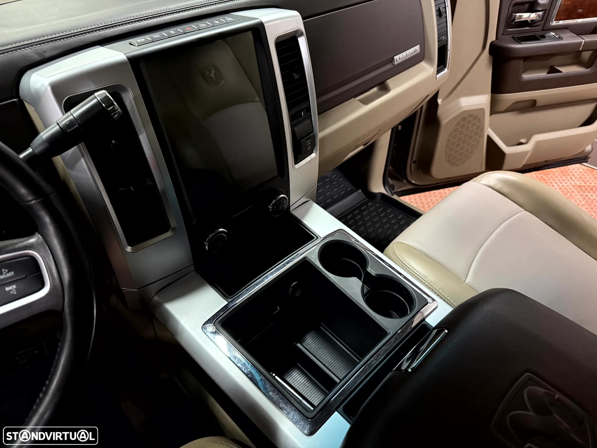 Dodge RAM 3500 Dually 6.7 Cummins Laramie - 33
