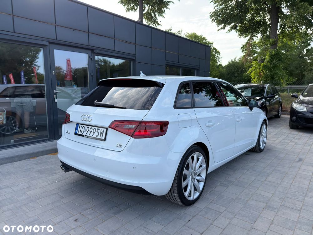 Audi A3 Sportback 2.0 TDI Quattro Ambiente S tronic - 6