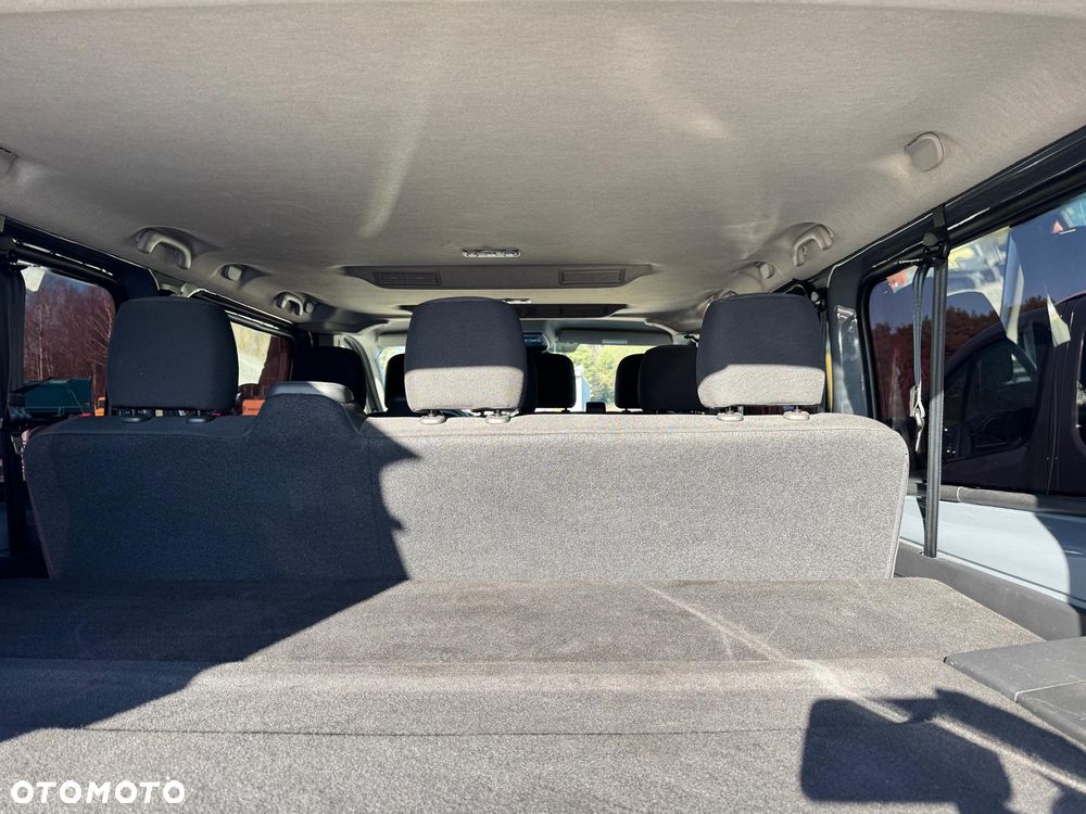 Renault TRAFIC 2.0, 9 osobowy Homologacja dla Osób Niepełnosprawnych na Wózku PEFRON - 10