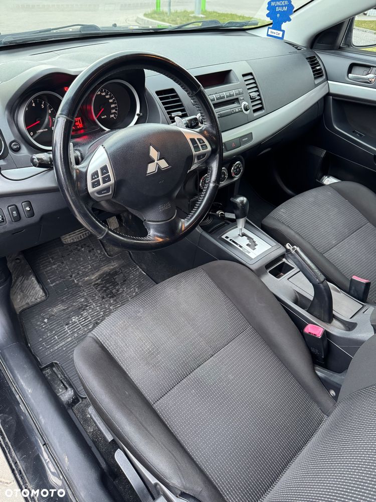 Mitsubishi Lancer 1.8 Invite CVT - 12