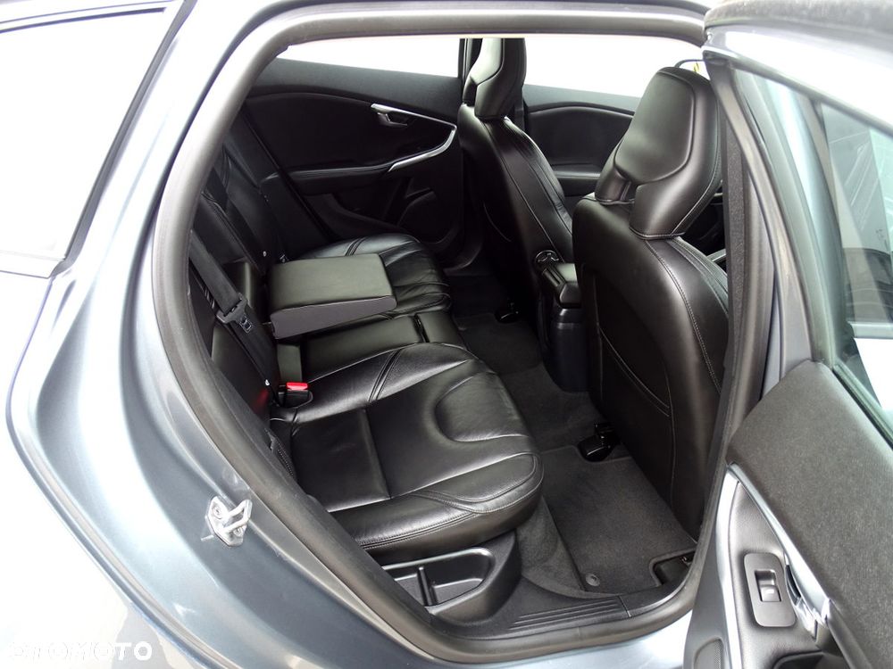 Volvo V40 D3 Momentum - 15