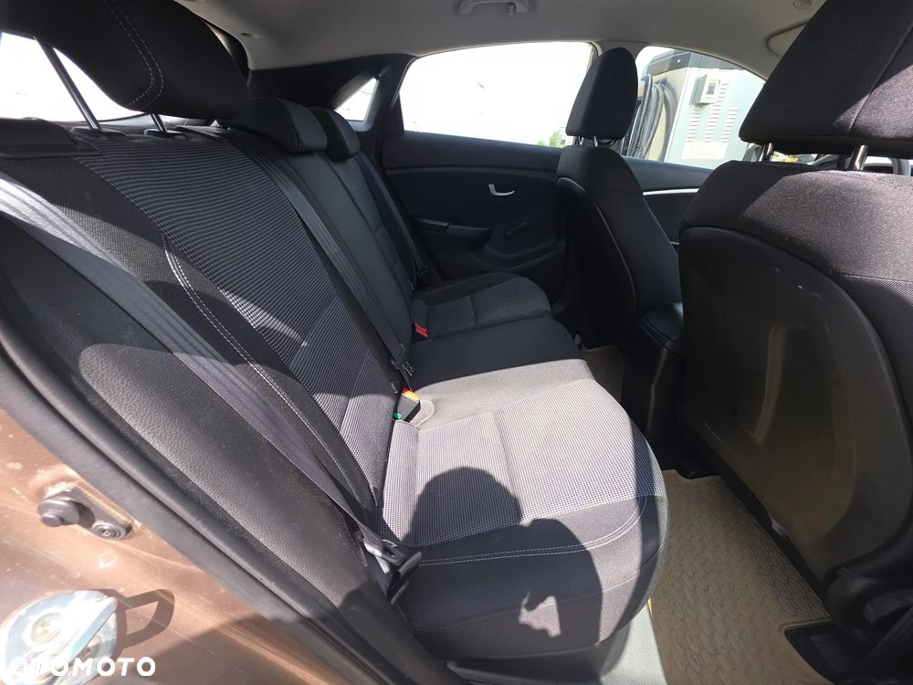Hyundai i30 1.6 CRDi Comfort - 10