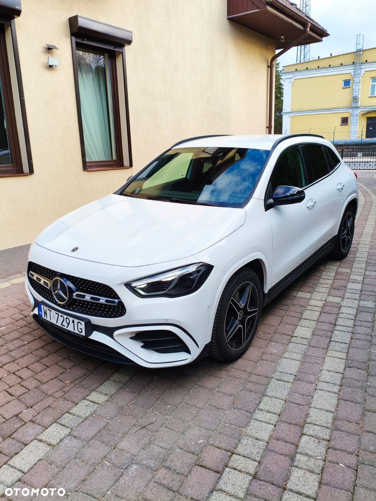 Mercedes-Benz GLA 200 AMG Line - 13