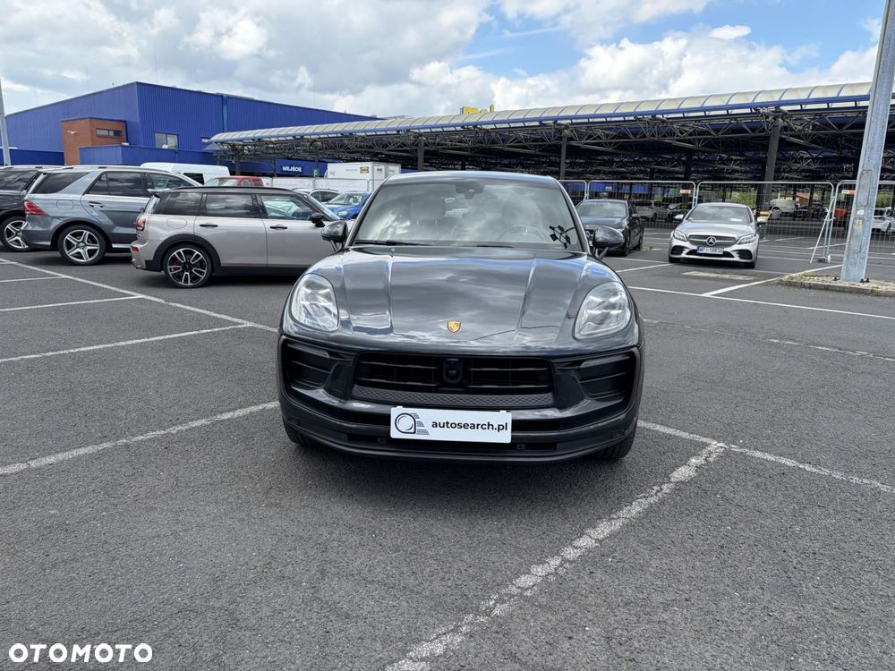 Porsche Macan Standard - 2