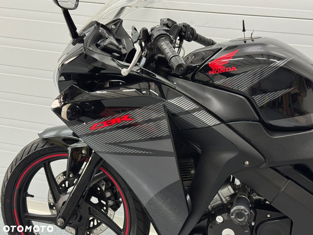 Honda CBR - 18