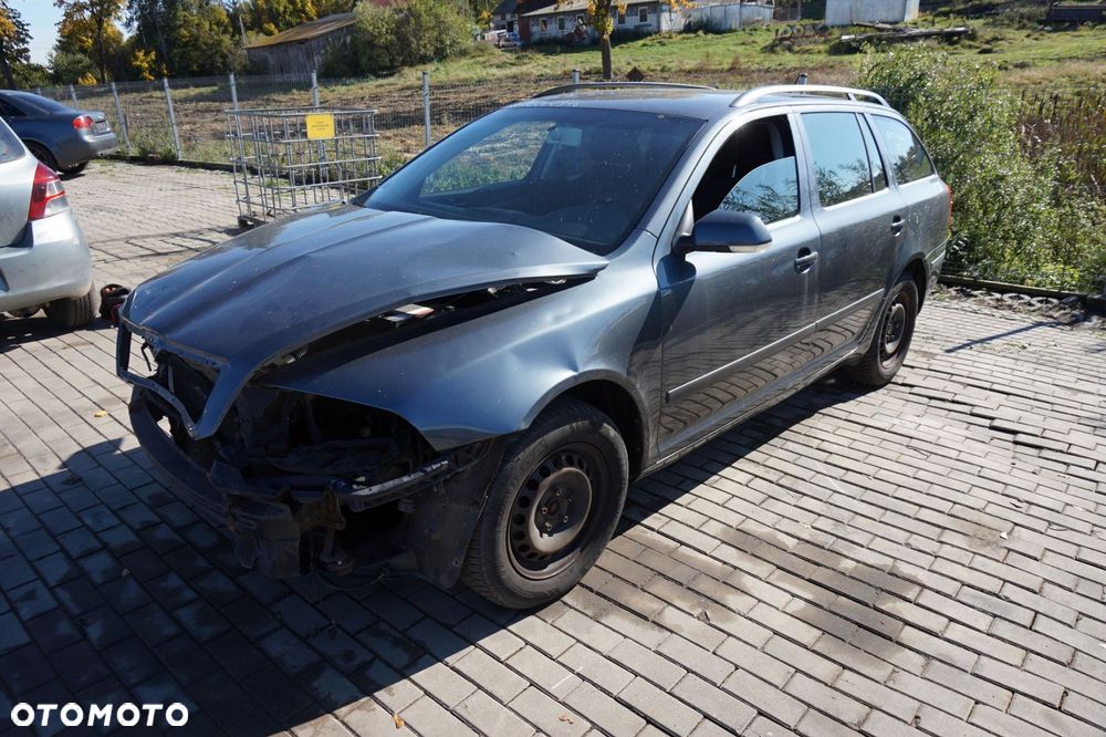 SKODA OCTAVIA II KOMBI 2008 9153 1.6 FSI BLF 115KM JHW SZARY na części - 1