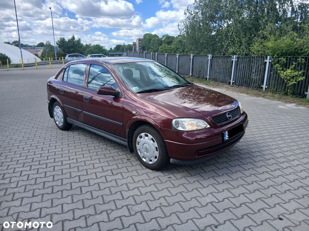 Opel Astra 1.2 Start - 1