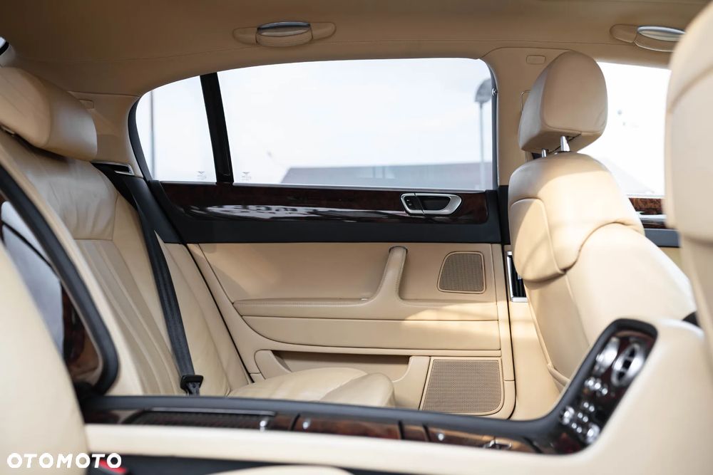 Bentley Flying Spur - 28