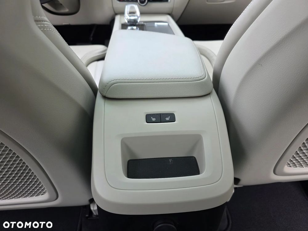 Volvo XC 60 T8 Plug-In Hybrid AWD Ultimate Bright - 24