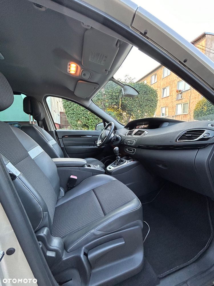 Renault Scenic - 8