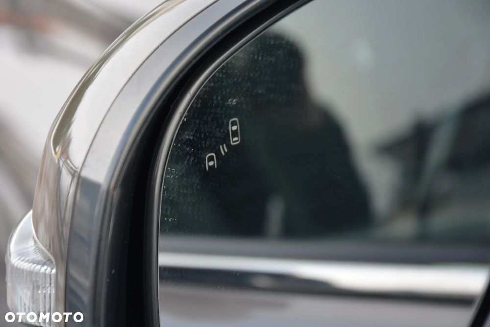 Mitsubishi Outlander 2.0 4WD Top - 36