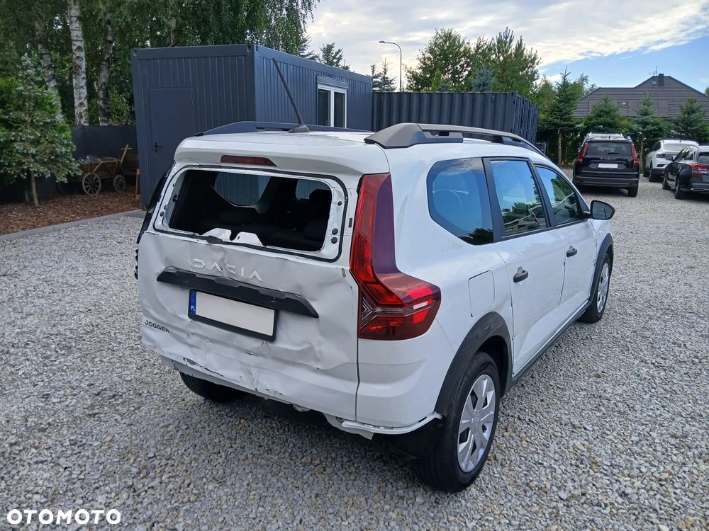 Dacia Jogger 1.0 TCe Essential 7os - 15