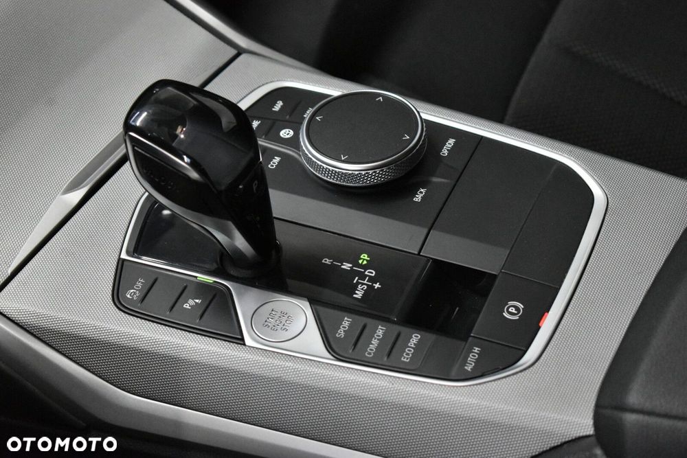 BMW Seria 3 320d xDrive Advantage - 19