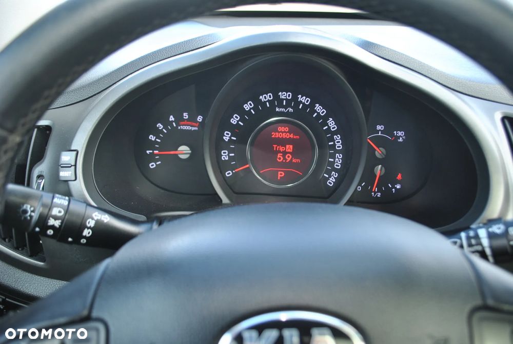 Kia Sportage 2.0 CRDI AWD Fifa World Cup Edition - 7