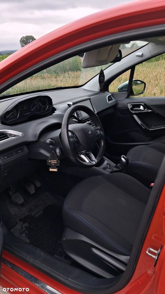 Peugeot 208 1.2 PureTech Style - 17