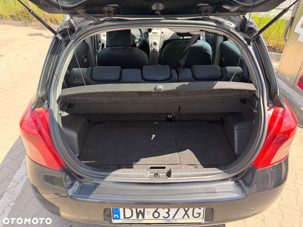 Toyota Yaris 1.4 D-4D Sol - 16