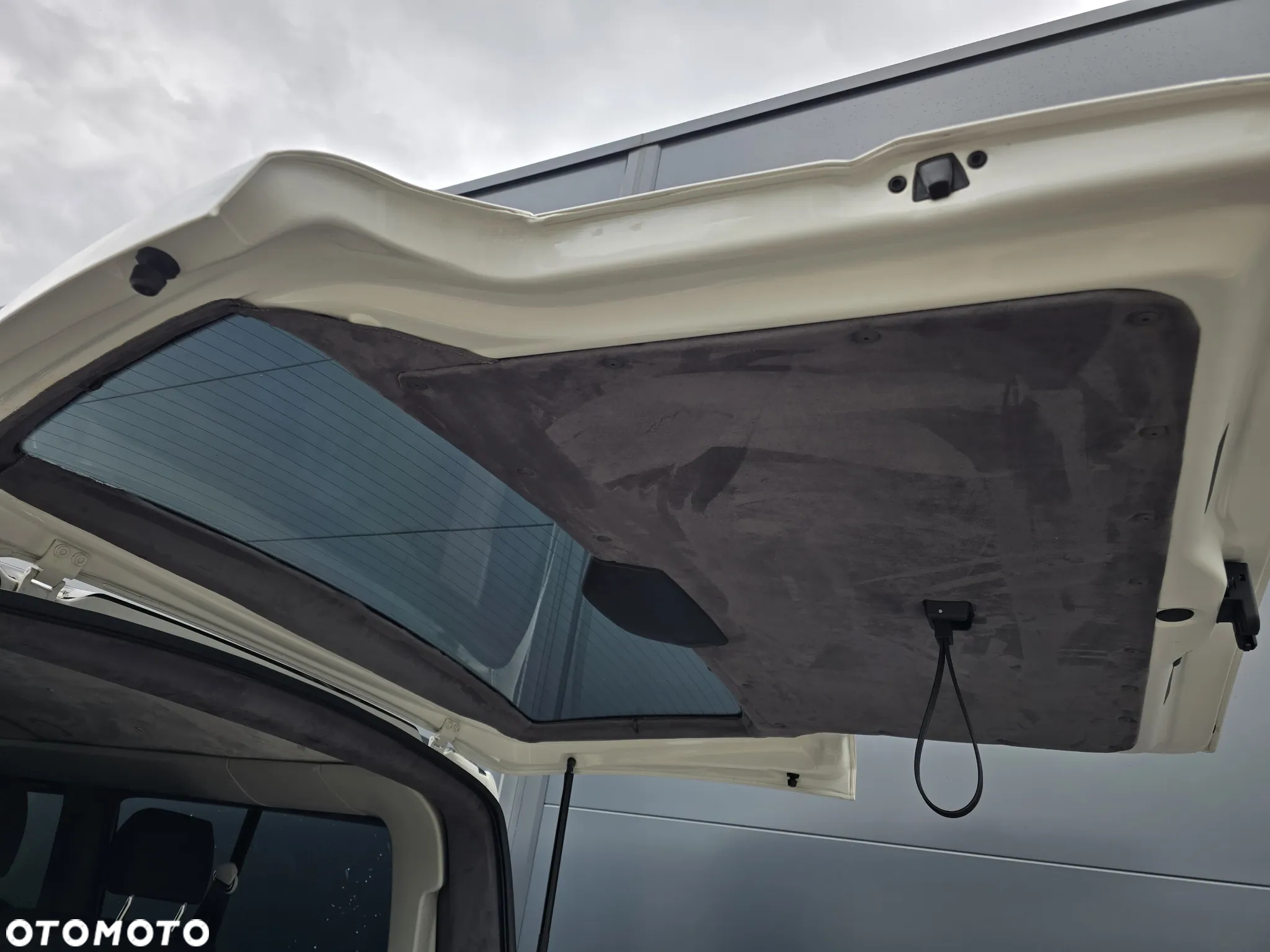 Volkswagen Transporter Kombi T6.1 TDI L2H1 DSG - 18