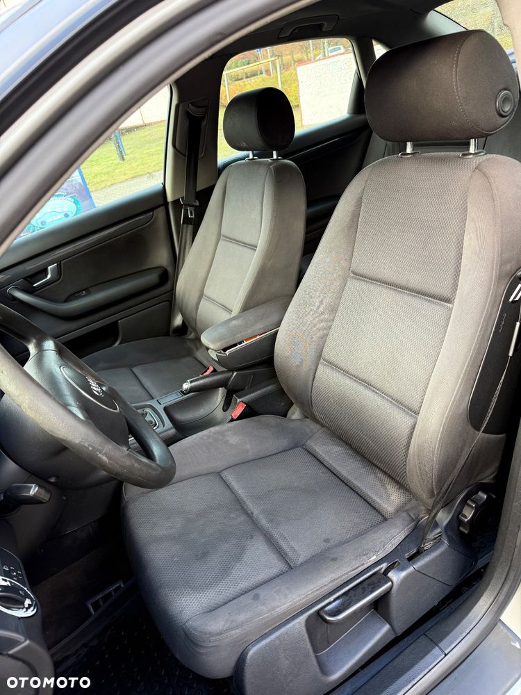 Audi A4 Limousine - 11