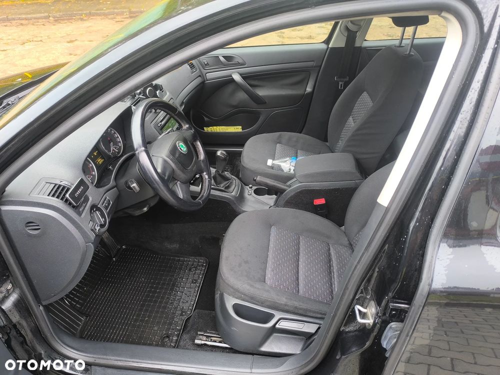 Skoda Octavia 1.6 - 3