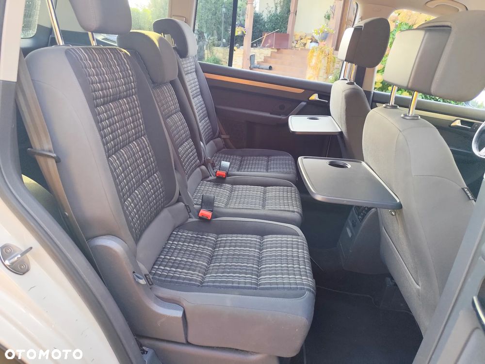 Volkswagen Touran 2.0 TDI DPF DSG Cross - 6